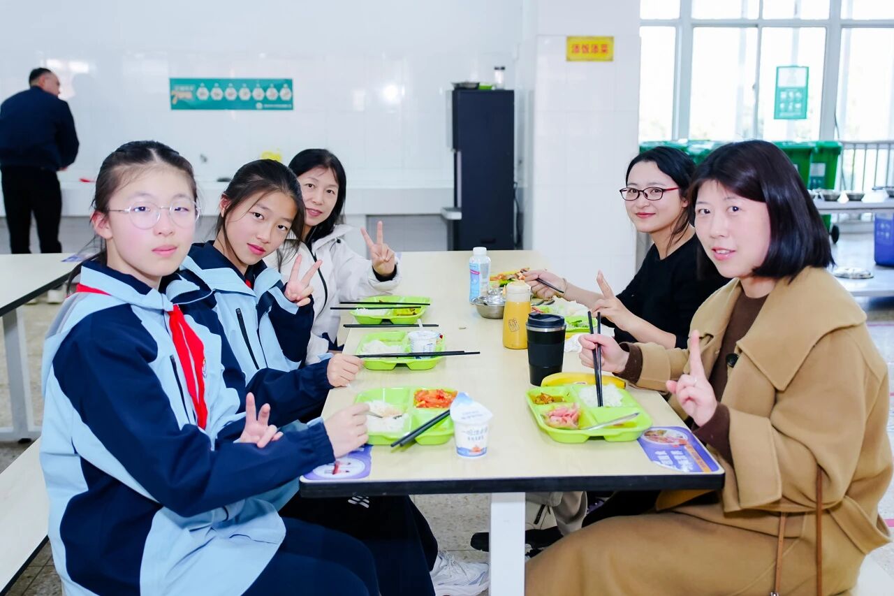 c89b413ff8664886feb3f3ace06f5a82.jpg c89b413ff8664886feb3f3ace06f5a82.jpg