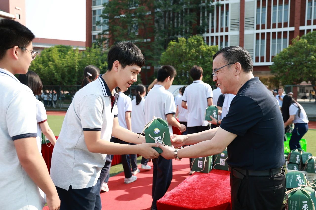 2248ebe121fe6494eda59dc2dffad8d9.jpg