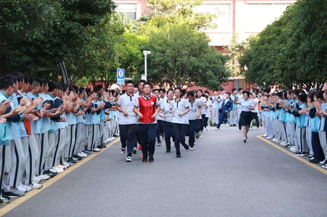 c86b813fb77a932d79b3733b78225a8d.jpg