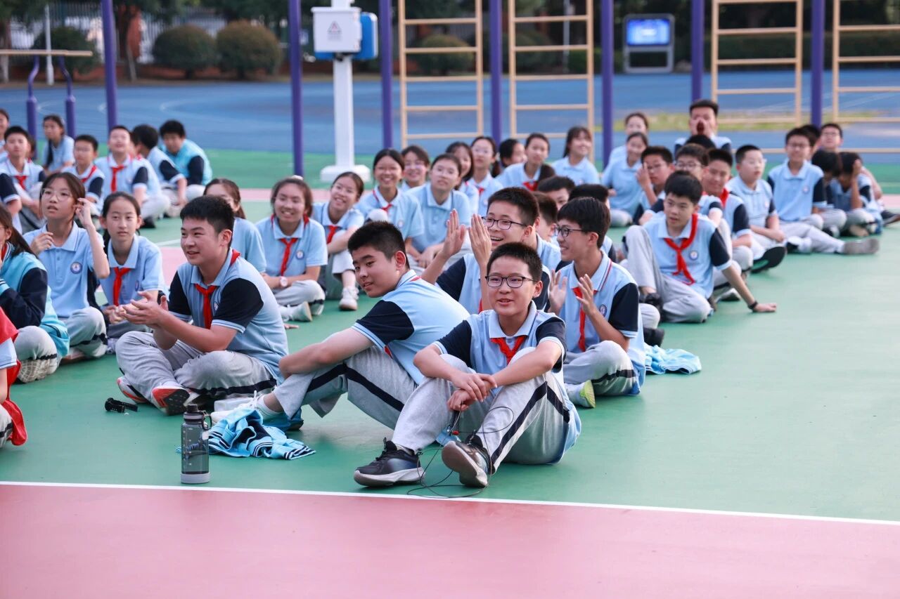 812724cf601bc69b04e1342cf3e0f5ec.jpg